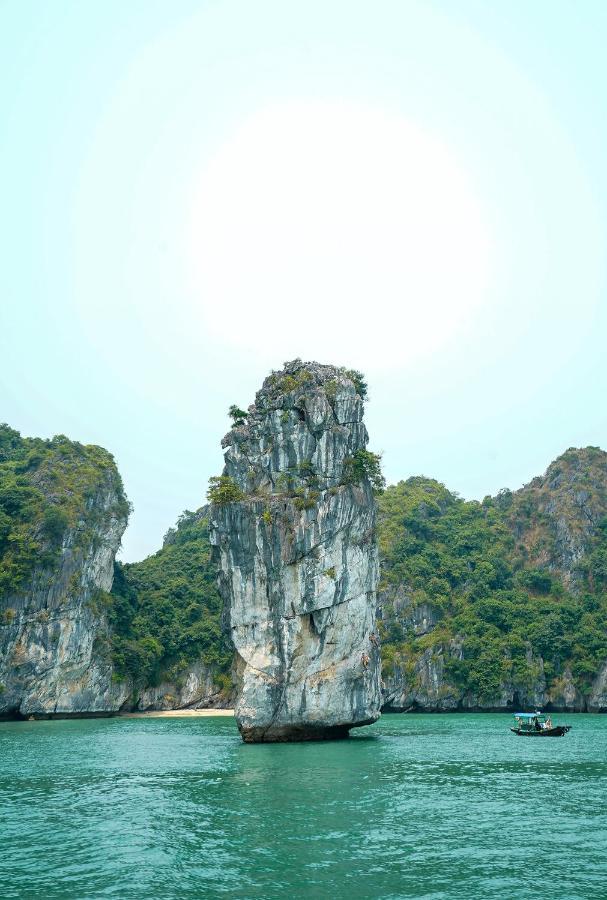 Отель Halong Fantasea Cruise Халонг Экстерьер фото