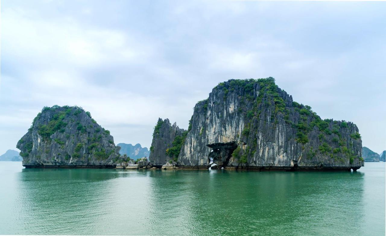 Отель Halong Fantasea Cruise Халонг Экстерьер фото