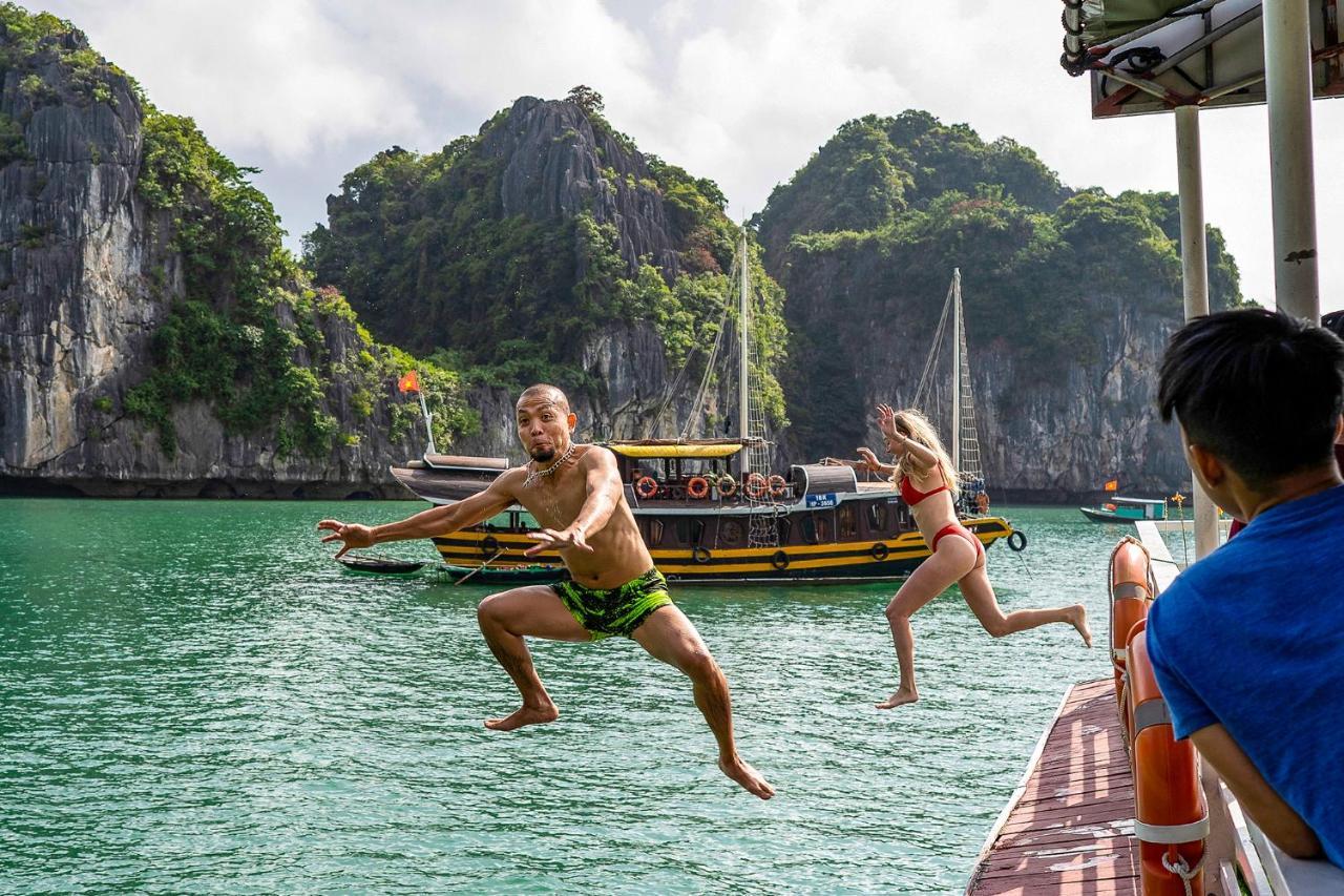 Отель Halong Fantasea Cruise Халонг Экстерьер фото