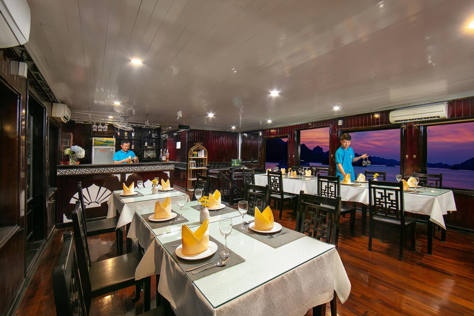 Отель Halong Fantasea Cruise Халонг Экстерьер фото