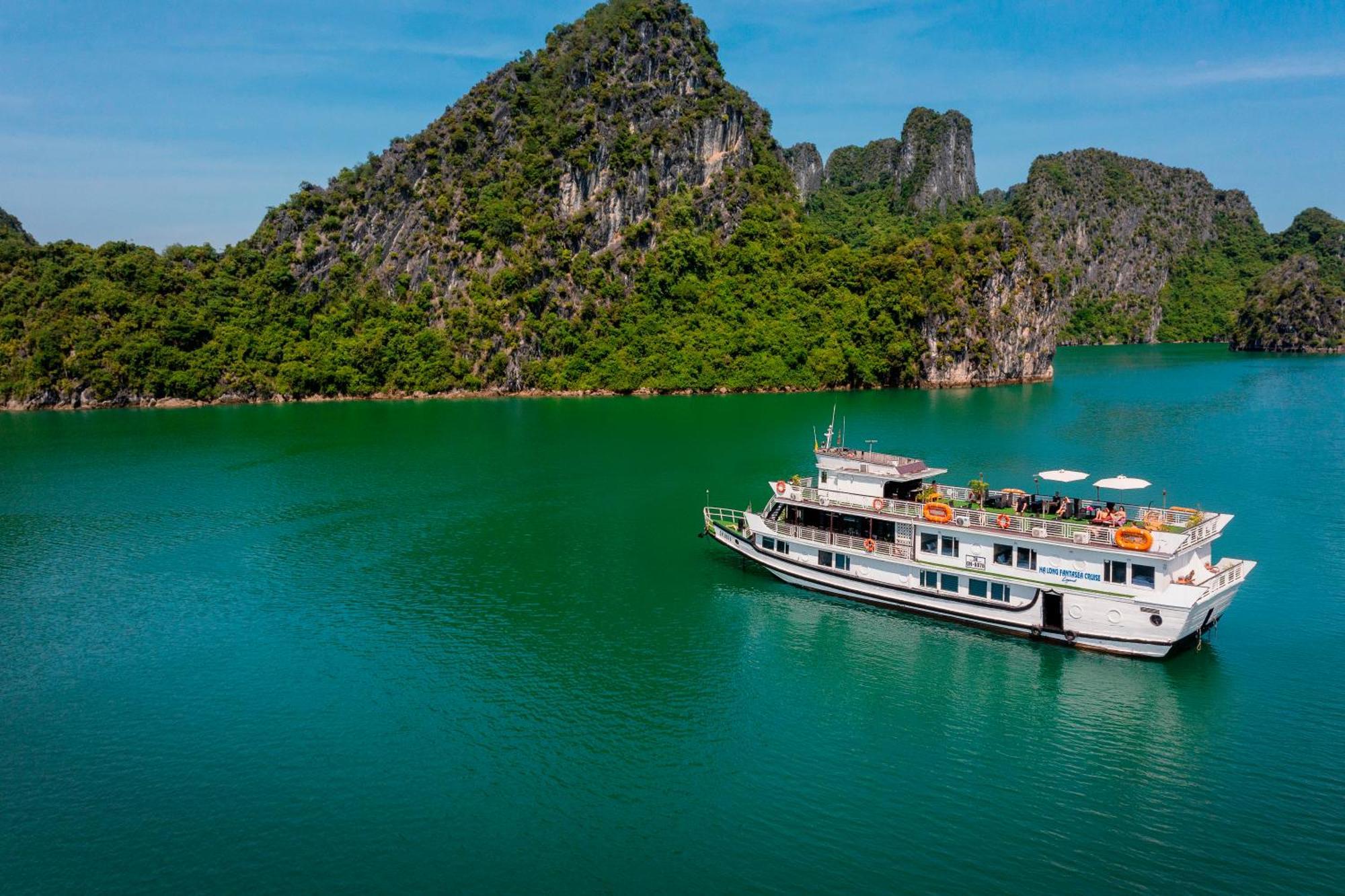 Отель Halong Fantasea Cruise Халонг Экстерьер фото