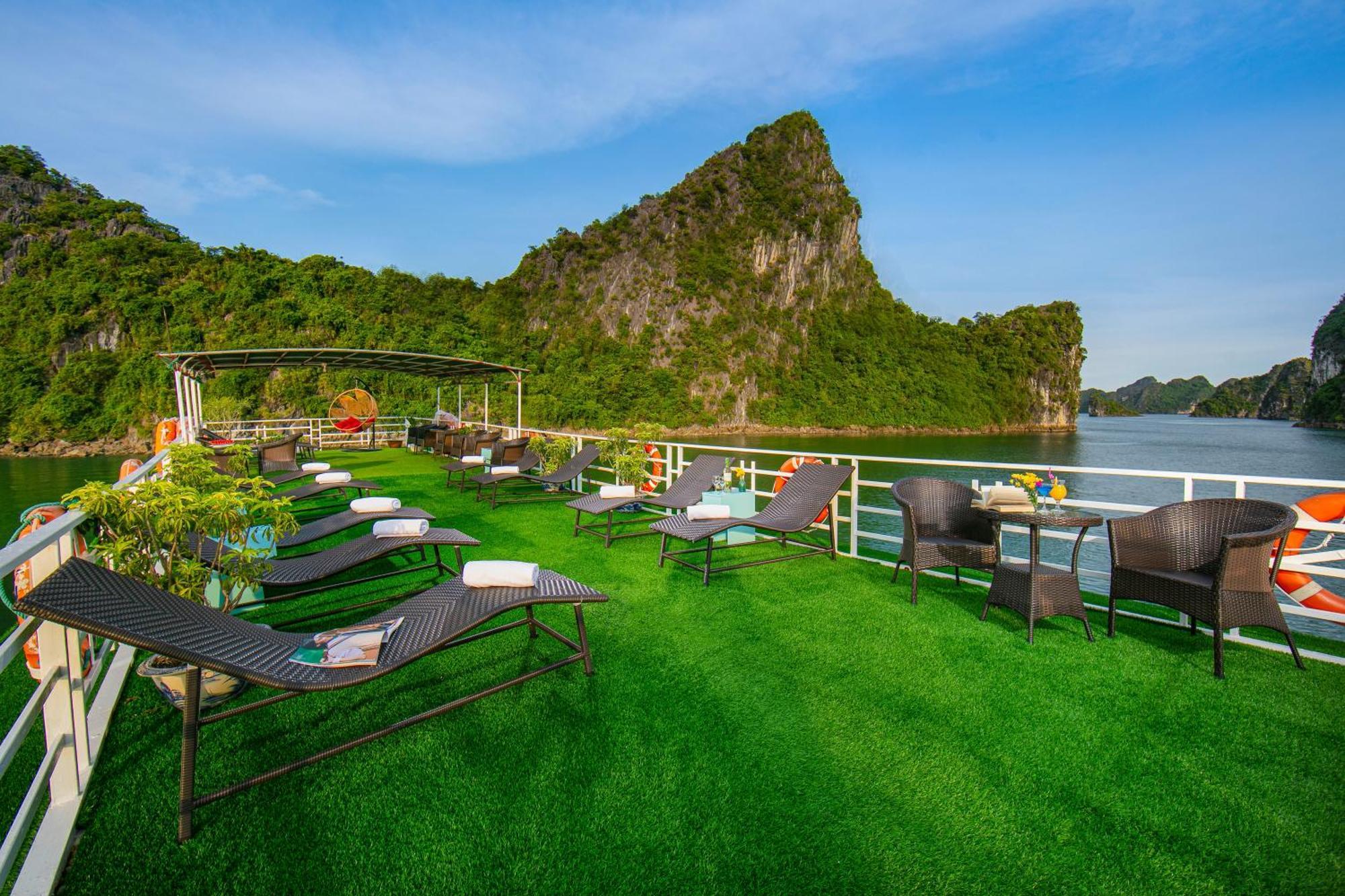 Отель Halong Fantasea Cruise Халонг Экстерьер фото