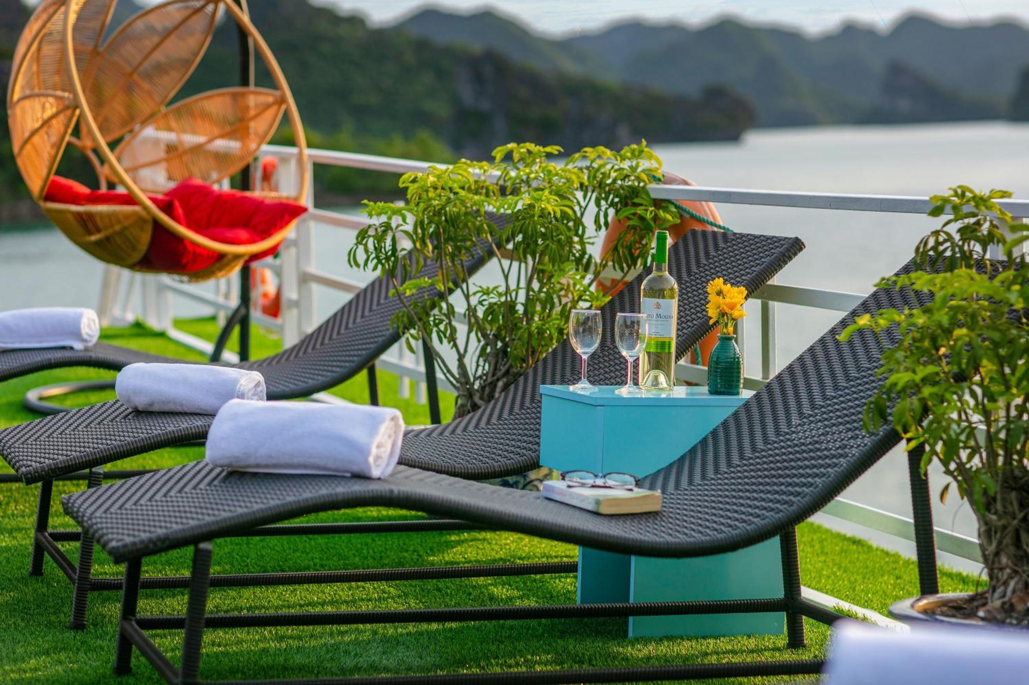 Отель Halong Fantasea Cruise Халонг Экстерьер фото