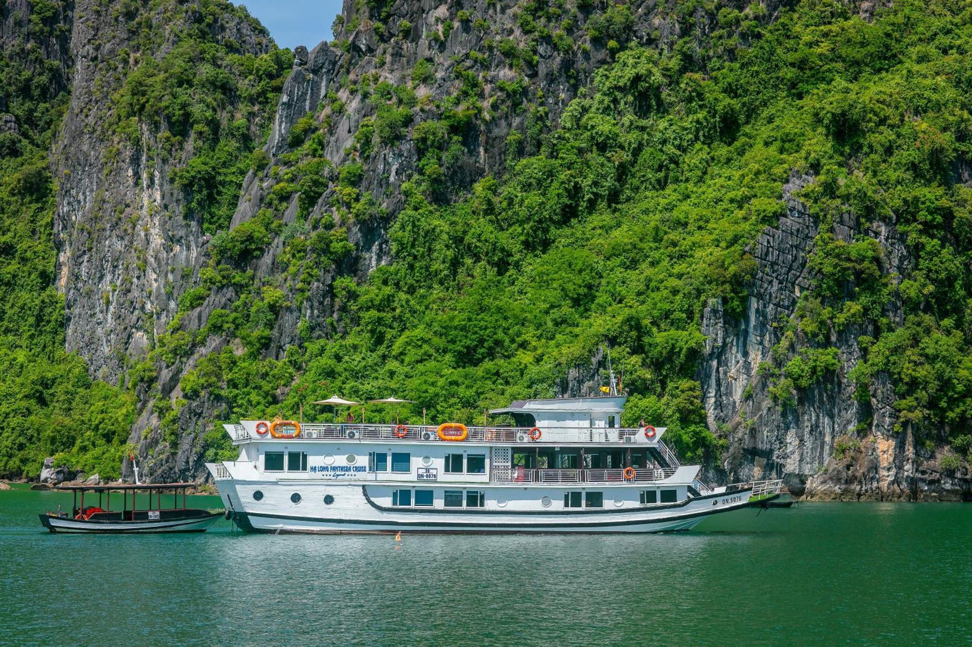 Отель Halong Fantasea Cruise Халонг Экстерьер фото