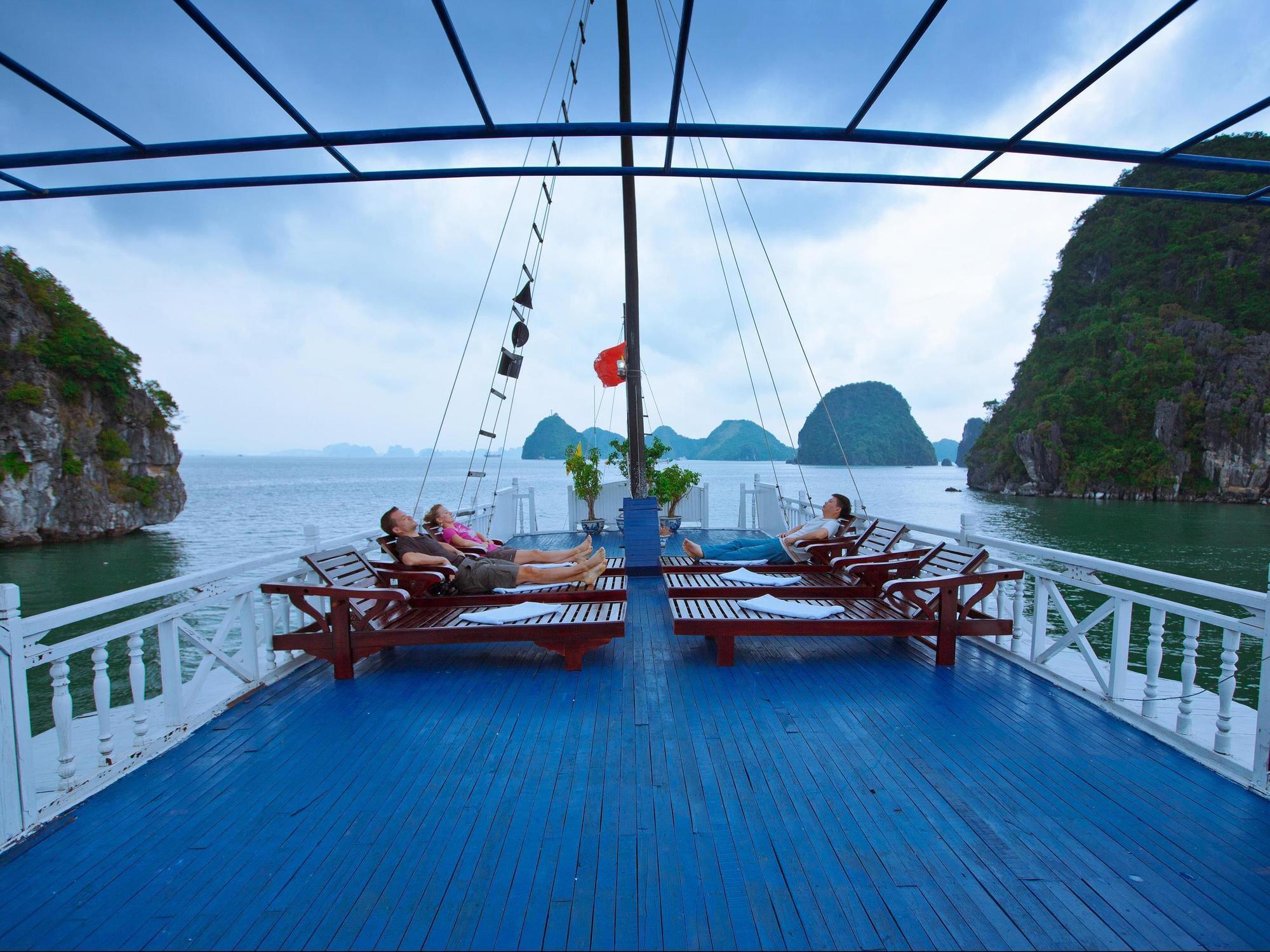 Отель Halong Fantasea Cruise Халонг Экстерьер фото